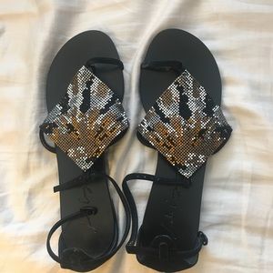 Lola Cruz sandals